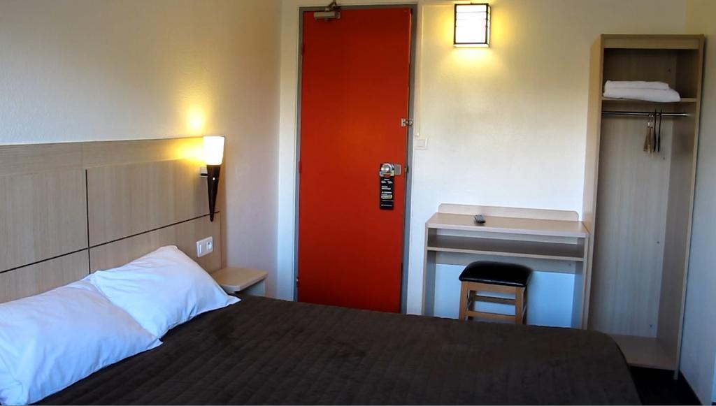 Hotel Class'Eco Courcouronnes Екстериор снимка