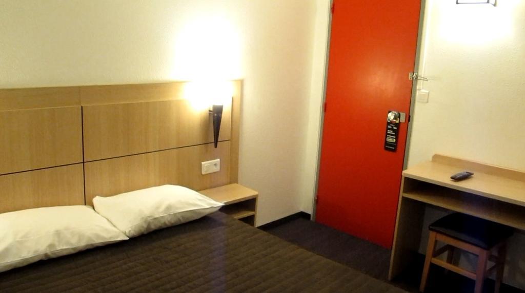 Hotel Class'Eco Courcouronnes Екстериор снимка