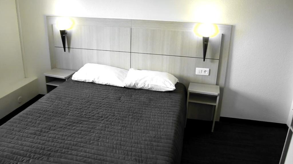 Hotel Class'Eco Courcouronnes Екстериор снимка